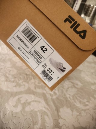 Zapatillas Fila Blancas y Verdes