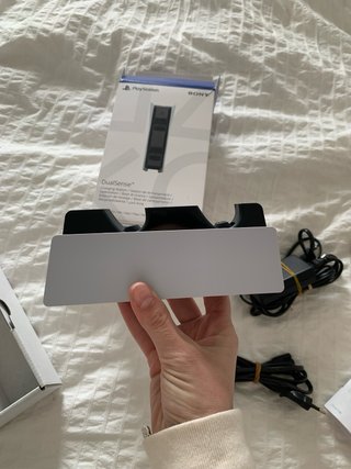 PS5 Slim nuova + 2 controller + extra + fattura