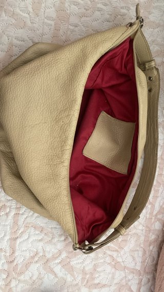 Bolso de piel beige