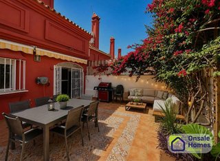 Casa adosada en venta en Los Pacos en Fuengirola