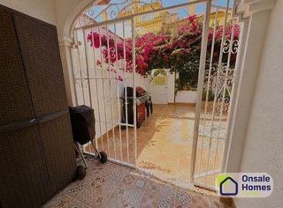 Casa adosada en venta en Los Pacos en Fuengirola