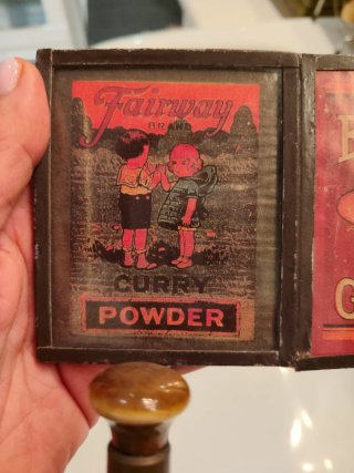 Colgador Vintage con Diseños Retro