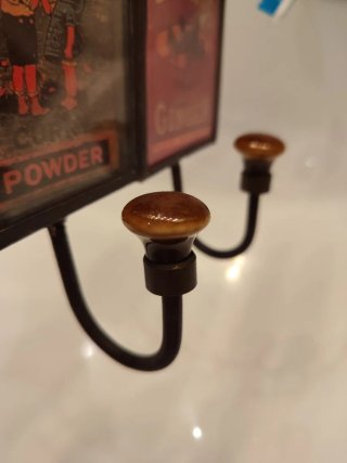 Colgador Vintage con Diseños Retro