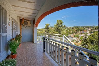 Chalet en venta en Vallirana