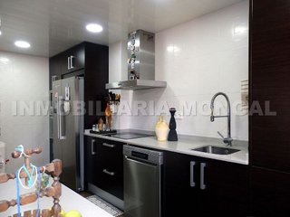 Casa adosada en venta en Marianao en Sant Boi de Llobregat