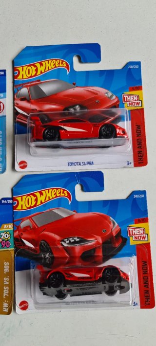 Hot Wheels Nissan y Toyota Supra