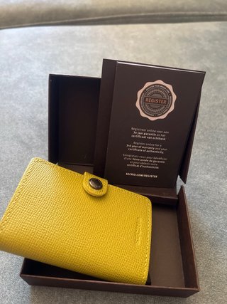 Cartera Tarjetero Secrid verde lima