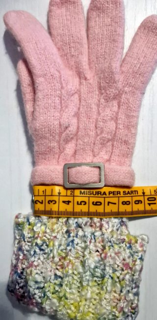 Guantes de lana rosas y multicolor