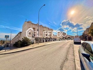 Casa adosada en venta en Zona de la Vega en Antequera