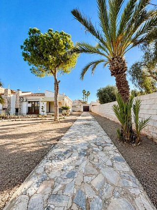 Casa en venta en Nueva Torrevieja - Aguas Nuevas en Torrevieja