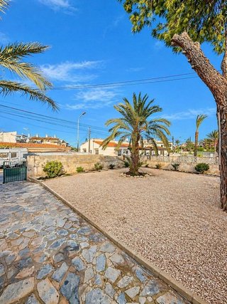 Casa en venta en Nueva Torrevieja - Aguas Nuevas en Torrevieja