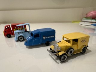 Coches y camiones Danone