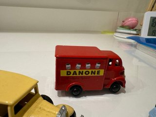 Coches y camiones Danone