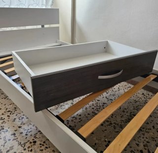 Somier con cabecero y cajoneras
