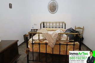 Casa adosada en venta en Illora