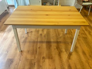 Mesa Ikea PINNTORP Madera