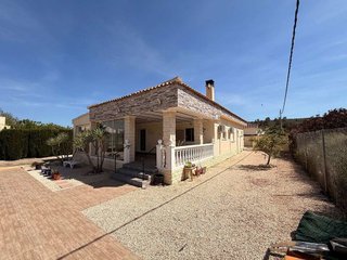 Chalet en venta en Abanilla