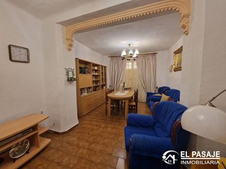 Chalet en venta en Linares