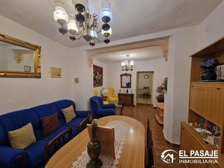 Chalet en venta en Linares