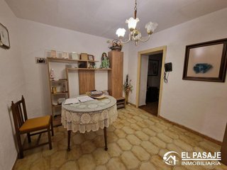 Chalet en venta en Linares