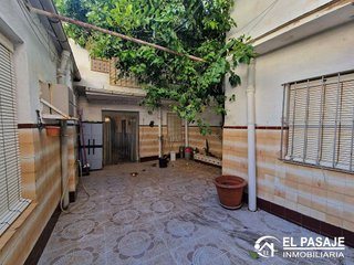 Chalet en venta en Centro Ciudad en Linares