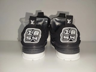 LV skate taglia 43