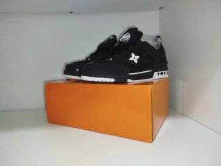 LV skate taglia 43