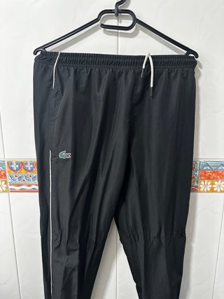 Chaqueta deportiva Lacoste blanca y negra