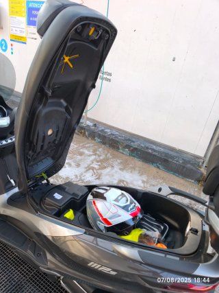 Piaggio MP3 300 lt - Maxi Scooter
