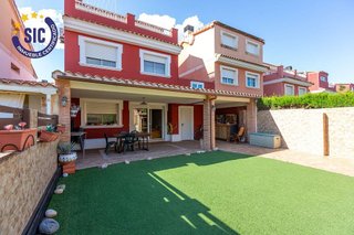 Chalet en venta en Moncada