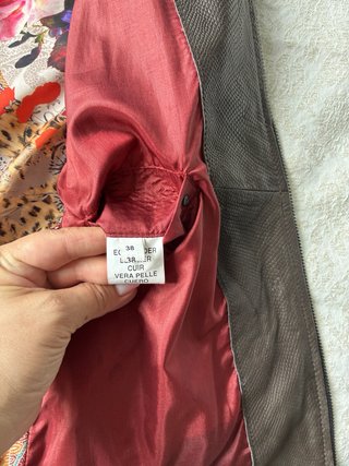 Chaqueta de cuero con detalles