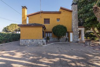Chalet en venta en Las Bayas en Elche