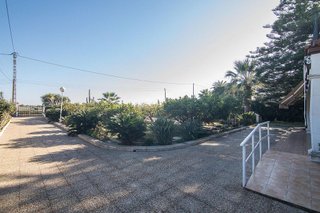 Chalet en venta en Las Bayas en Elche