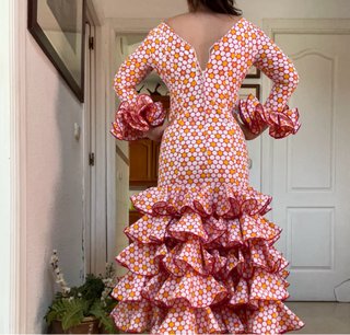 Traje Flamenca Lunares Flores Fuscia Blanco