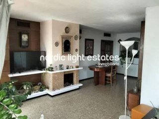 Piso en venta en Playamar en Torremolinos