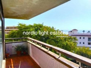 Piso en venta en Playamar en Torremolinos