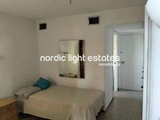 Piso en venta en Playamar en Torremolinos