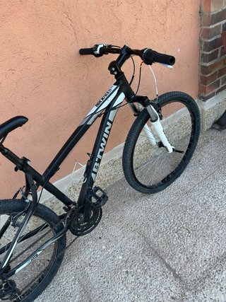 Bicicleta segovia BTWIN Negra