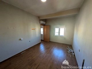 Piso en alquiler en Linares