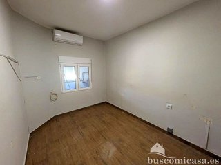Piso en alquiler en Linares
