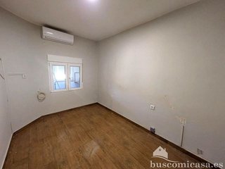 Piso en alquiler en Linares