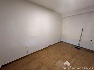 Piso en alquiler en Linares