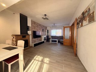 Casa adosada en venta en Yeles