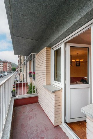 Piso en venta en La Villa - Bazuelo en Mieres