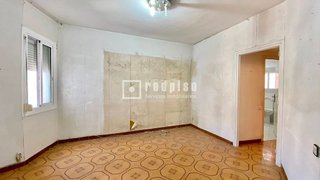 Piso en venta en El Raval en Barcelona