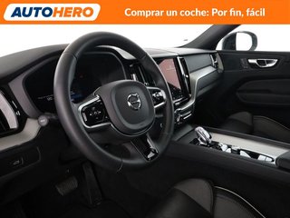 Volvo XC60 2.0 B5 Mild-Hybrid Plus Dark AWD