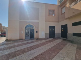 Casa adosada en venta en Roquetas Centro en Roquetas de Mar