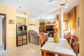 Casa adosada en venta en Cruz Roja en Sevilla