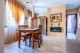 Casa adosada en venta en Cruz Roja en Sevilla