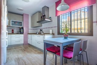 Casa adosada en venta en Cruz Roja en Sevilla